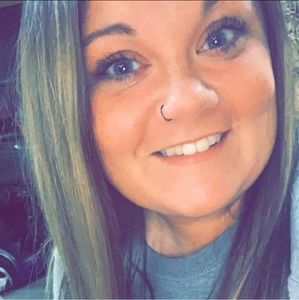 Meet your Posher, Carrie